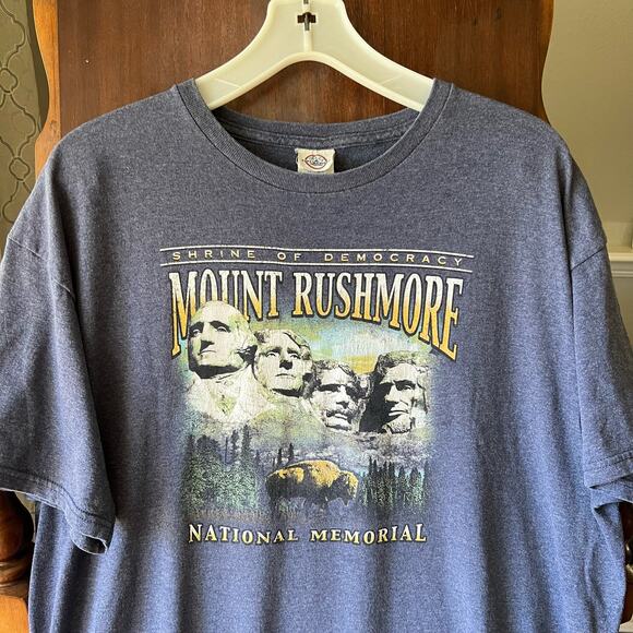 Mount Rushmore Shrine of Democracy Short Sleeve T-Shirt Men's XL - Picture 2 of 10